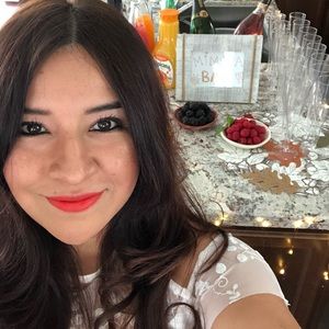 Meet your Posher, Evelyn